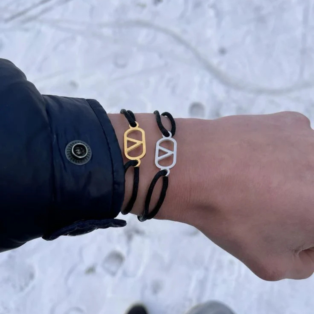 V | BRACELET